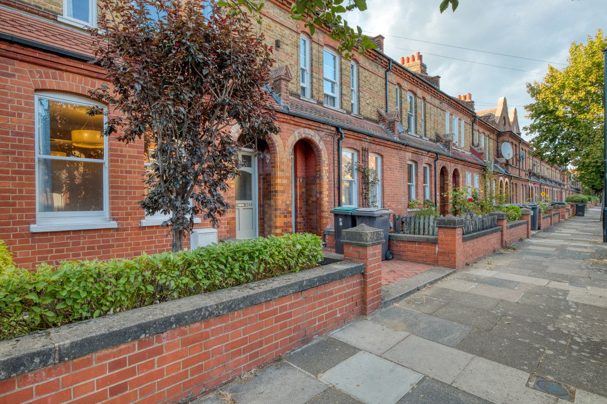 3 bed terraced house for sale in Gladstone Avenue, London N22 Zoopla
