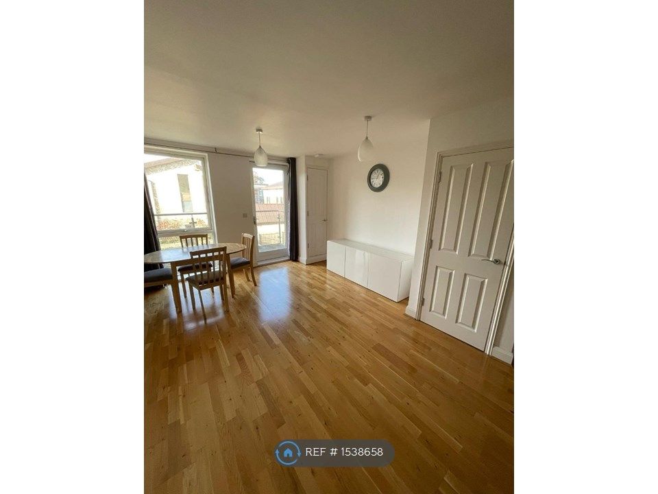 1 bed flat to rent in Weave Court, Romford RM1 Zoopla