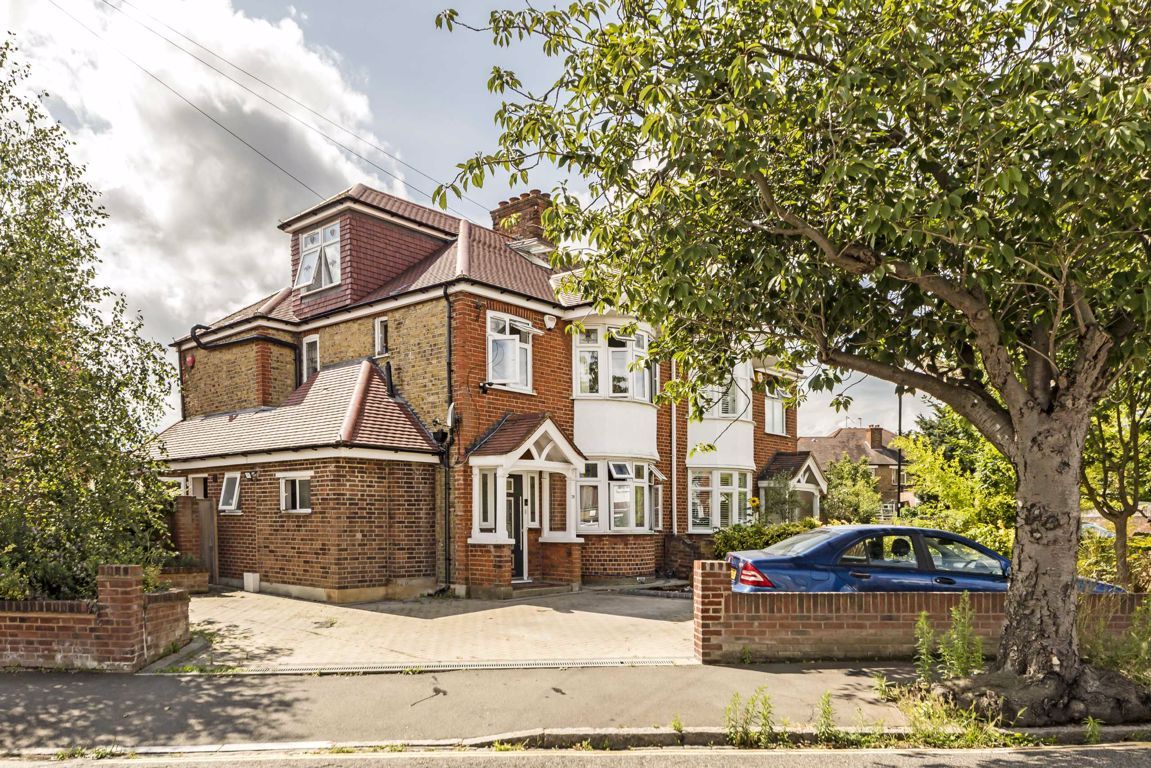 Harewood Road, Isleworth TW7  