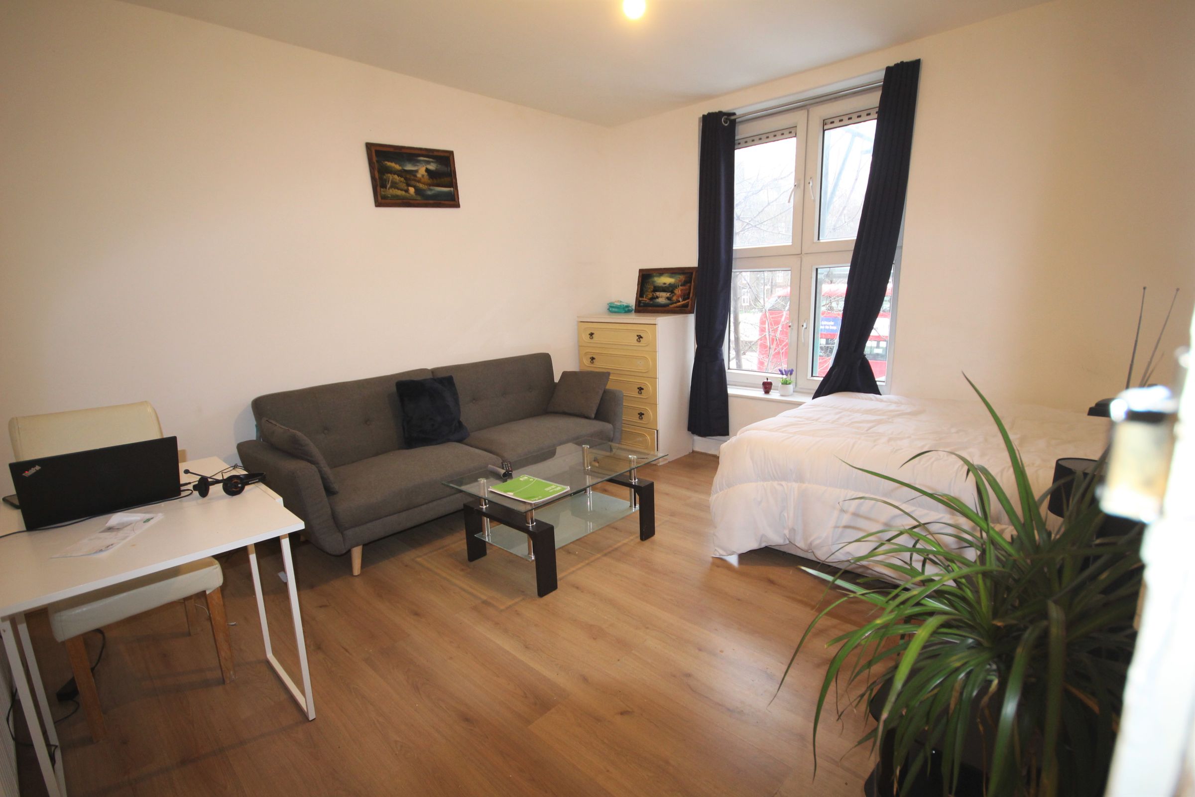 Studio to rent in Wandsworth Road, London SW8 Zoopla