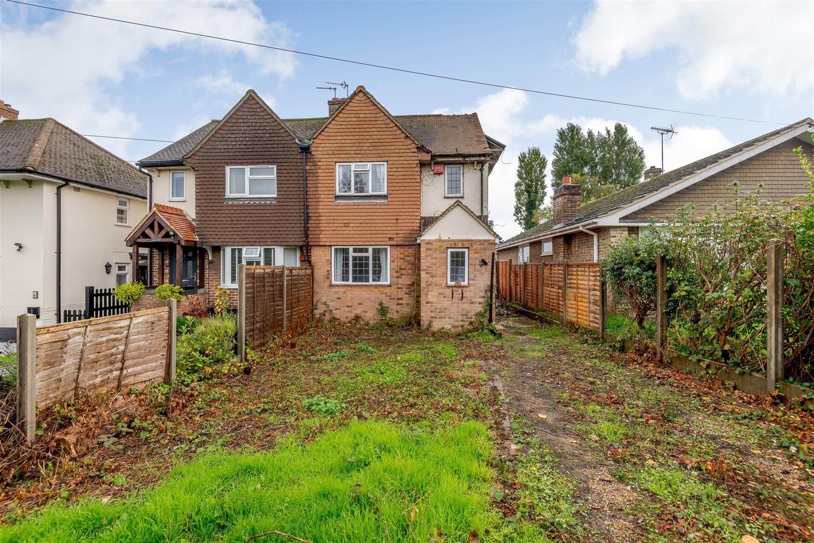3 bed semidetached house for sale in Hubbards Lane, Boughton
