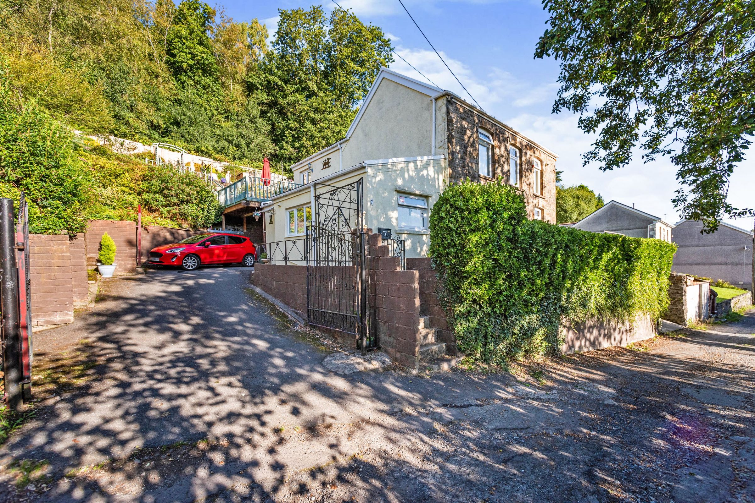 3 bed detached house for sale in Derw Road, Trebanos, Neath Port Talbot