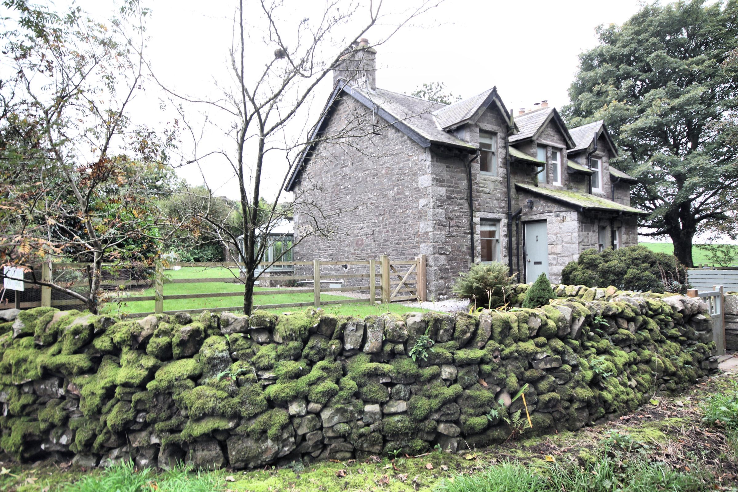 2 bed semidetached house for sale in Kirkpatrick Durham, Castle