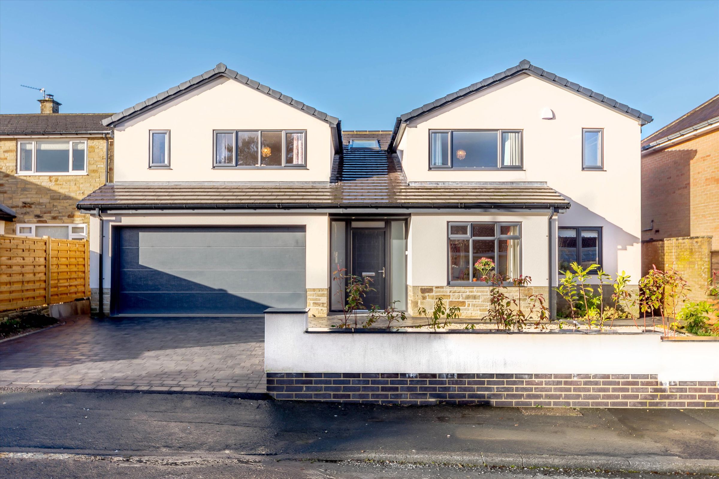 5 bed detached house for sale in Leadhall Drive, Harrogate, North