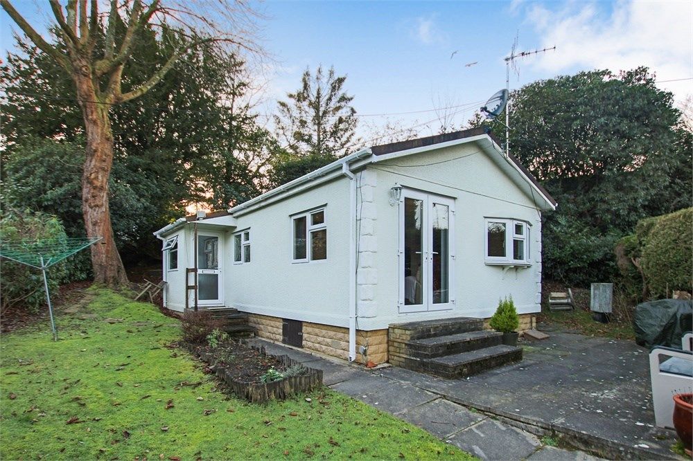 1 bed mobile/park home for sale in Turners Hill Park, Turners Hill