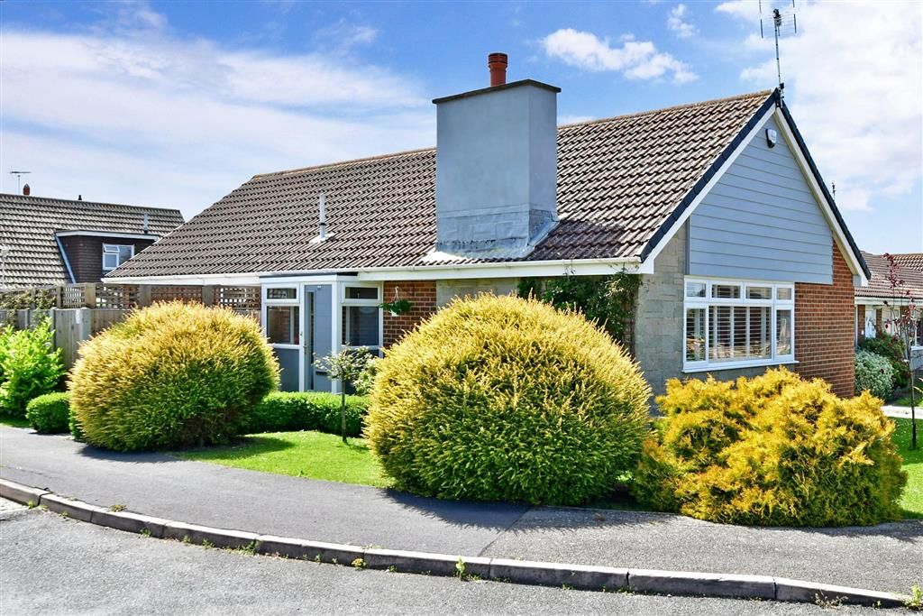 2 bed detached bungalow for sale in Chanctonbury Chase, Seasalter