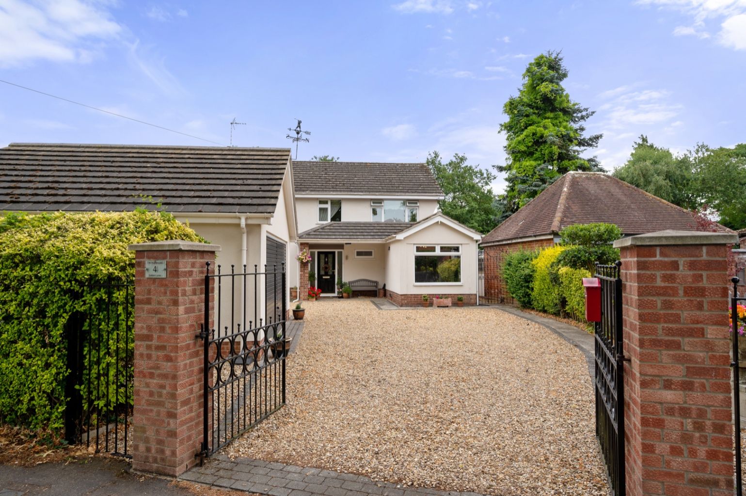 4 bed detached house for sale in Belton Lane, Grantham NG31 Zoopla