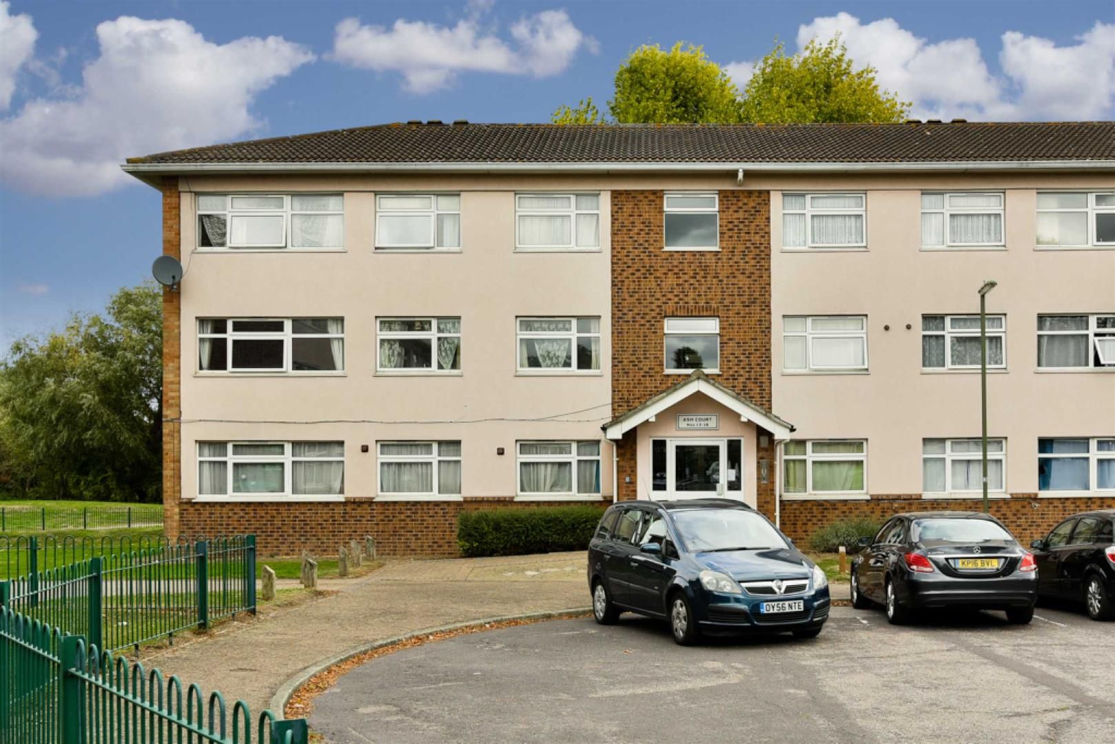 3 bed flat for sale in Ash Court, Ewell, Epsom KT19 Zoopla