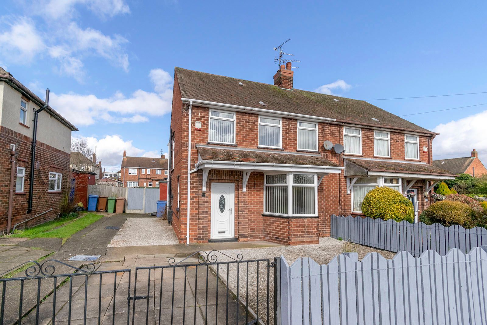 3 bed semidetached house to rent in Coronation Drive, Mansfield NG19 Zoopla