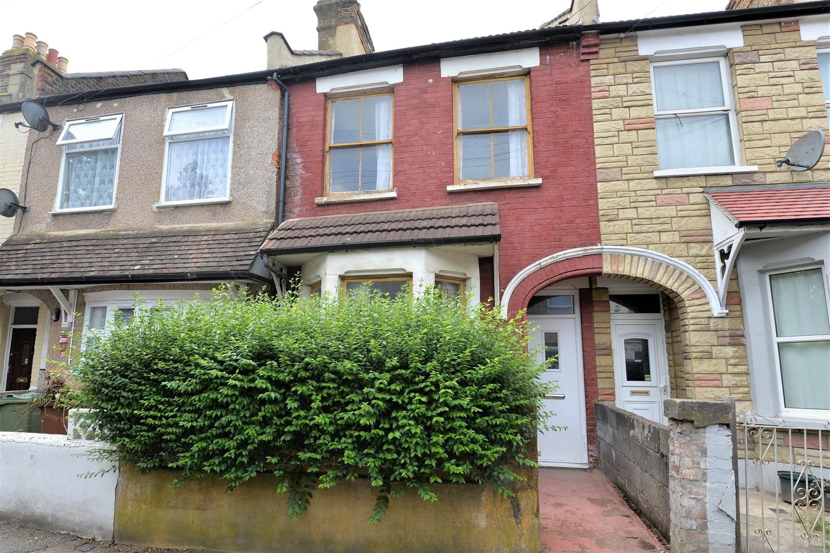 2 bed terraced house for sale in Cassiobury Road, Walthamstow, London