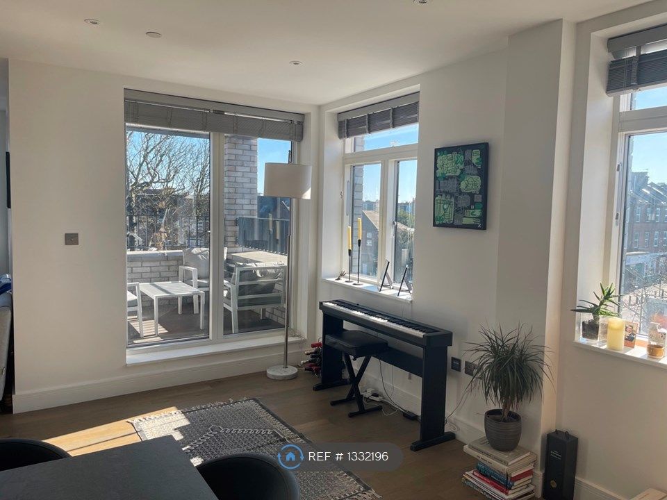 2 bed flat to rent in Garratt Lane, Earlsfield SW17 Zoopla