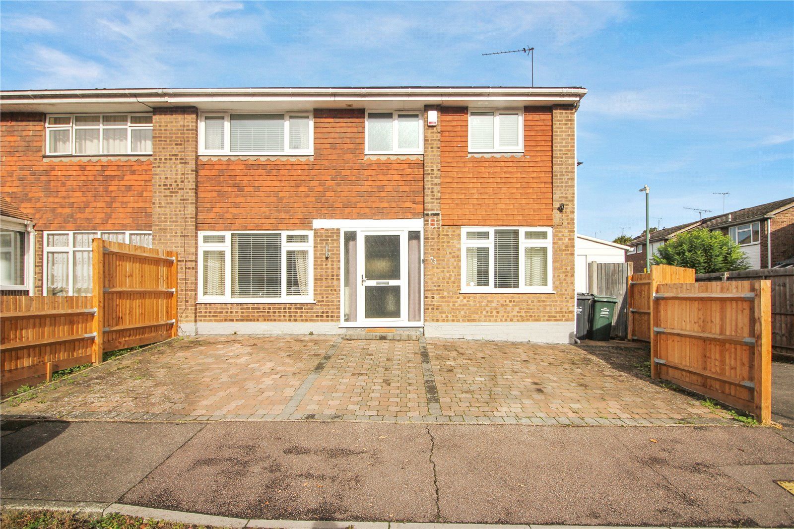 4 bed semidetached house for sale in Water Mill Way, South Darenth DA4
