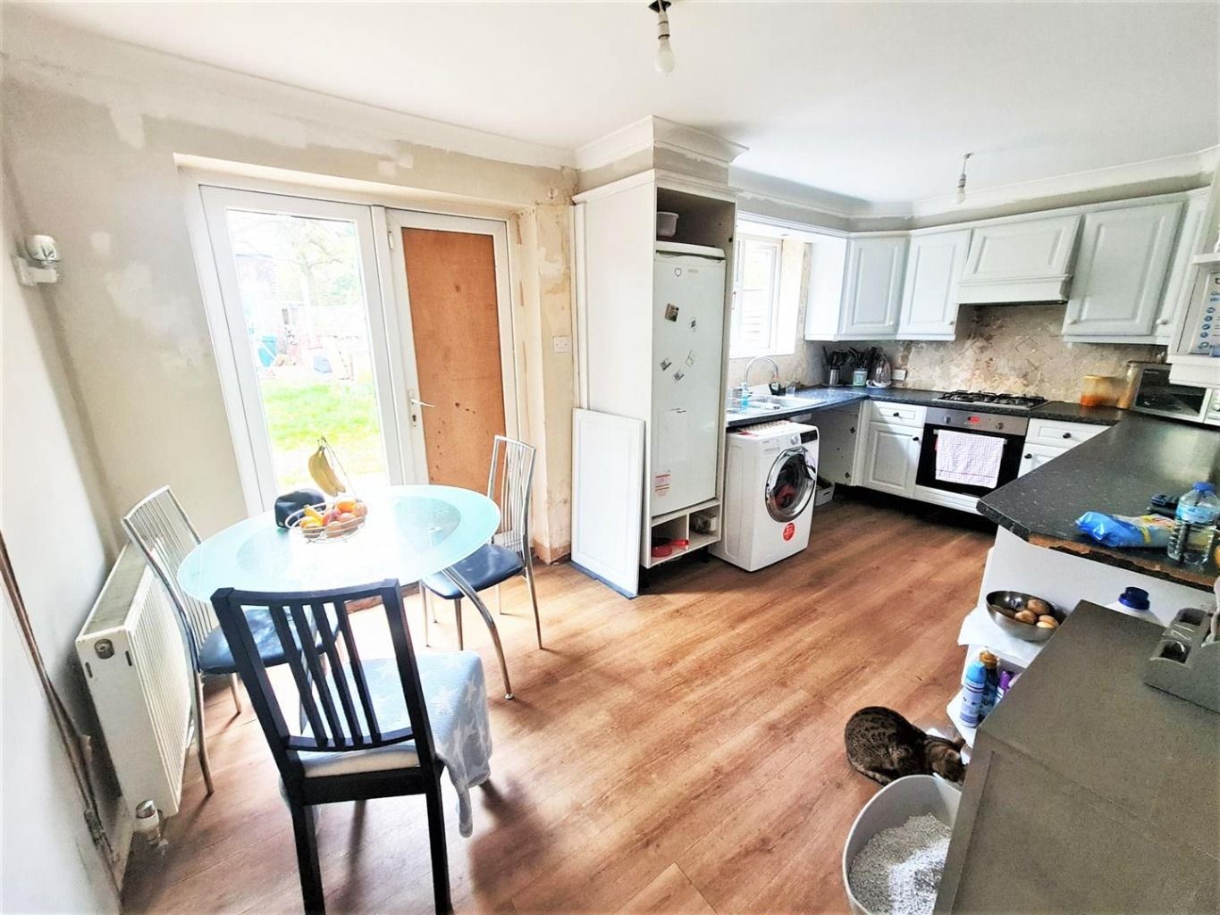 3 bed semidetached house for sale in 31, Meadfield, Edgware HA8 Zoopla