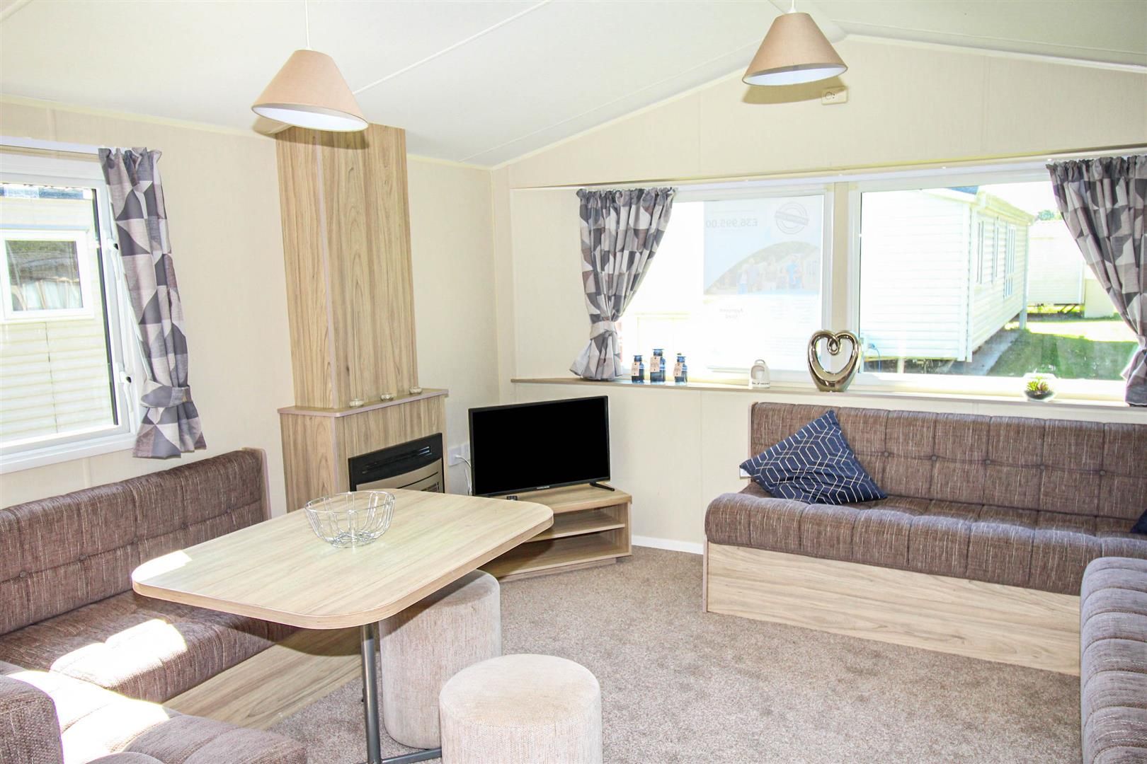 3 bed mobile/park home for sale in Clacton Road, Weeley, ClactonOnSea
