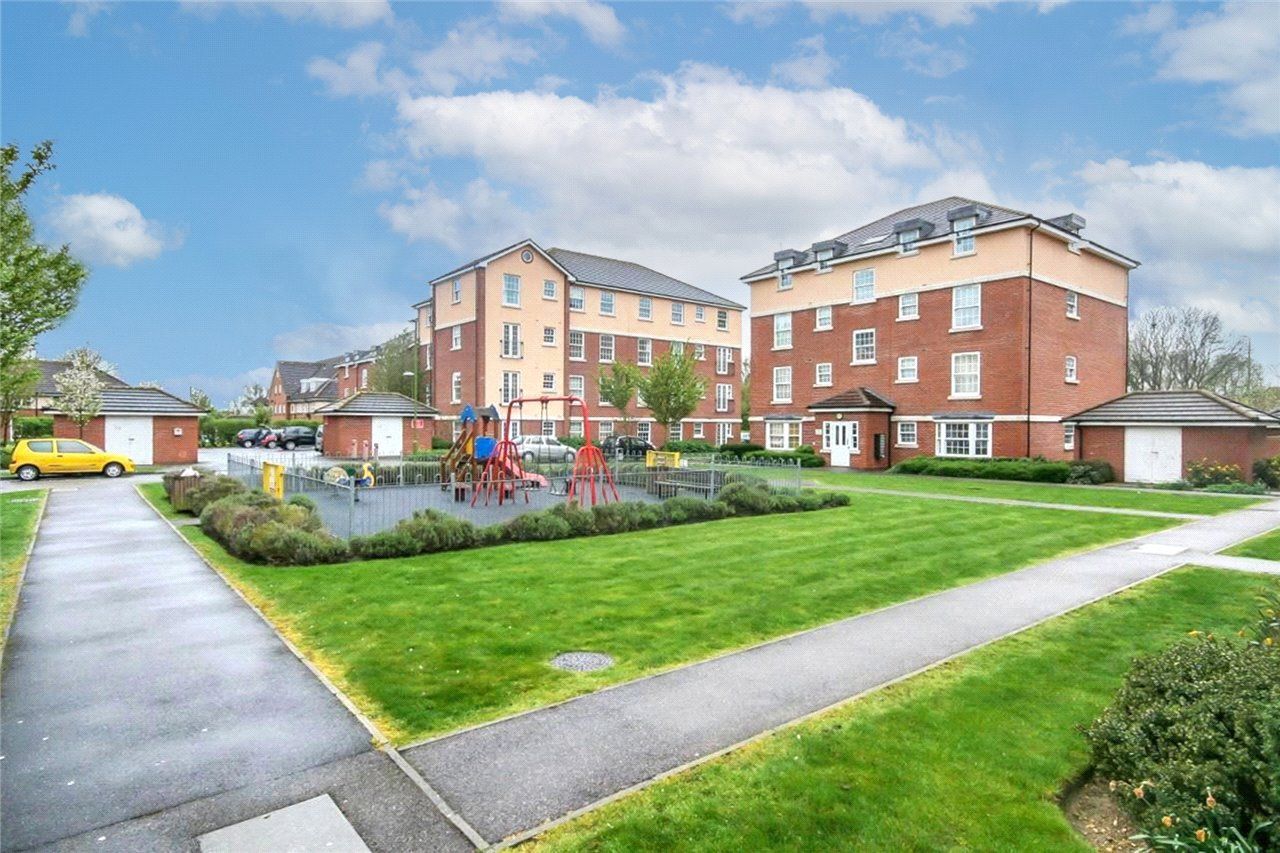2 bed flat for sale in Merrifield Court, Welwyn Garden City