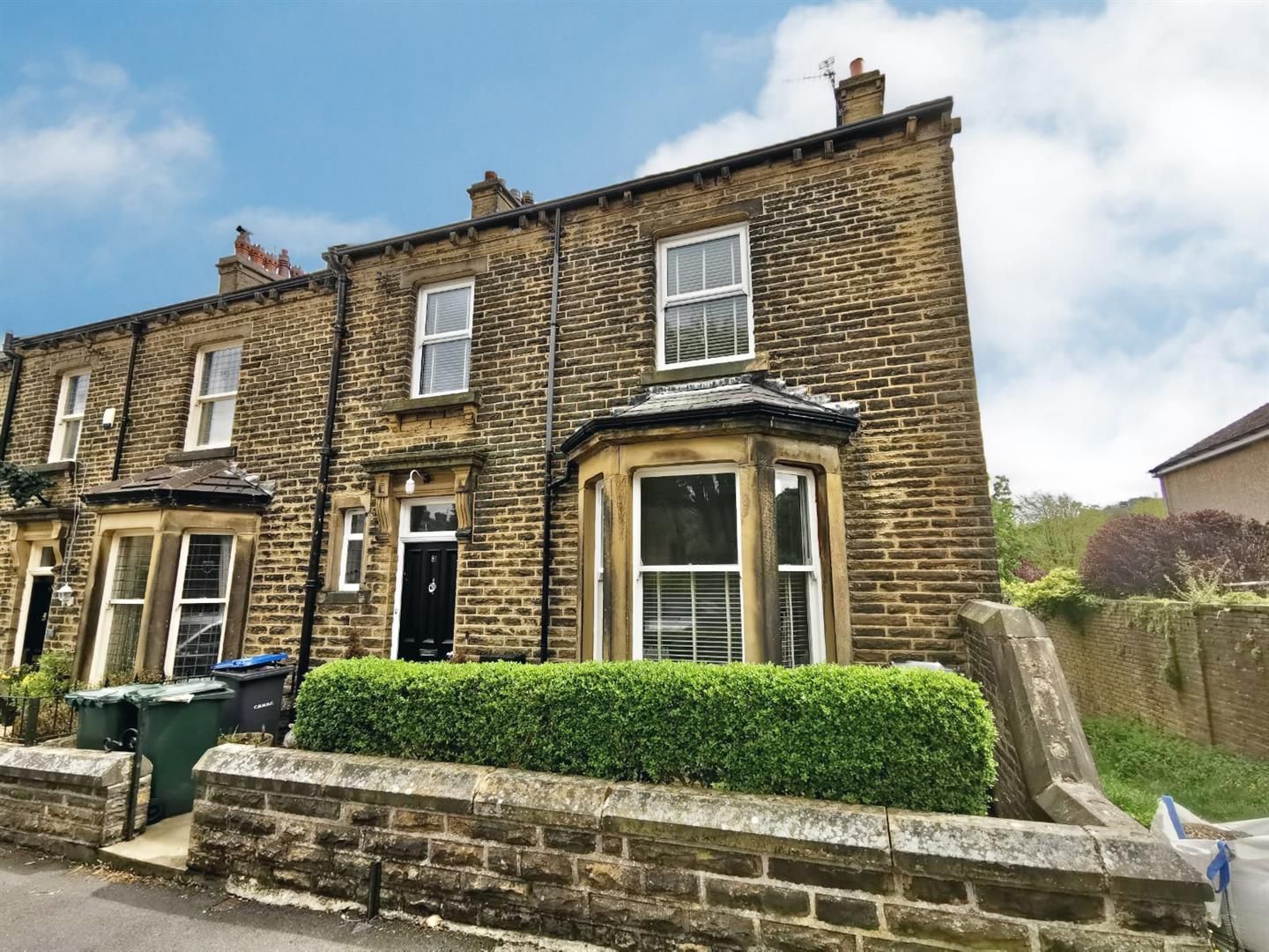 5 bed end terrace house for sale in Oakleigh Road, Clayton, Bradford