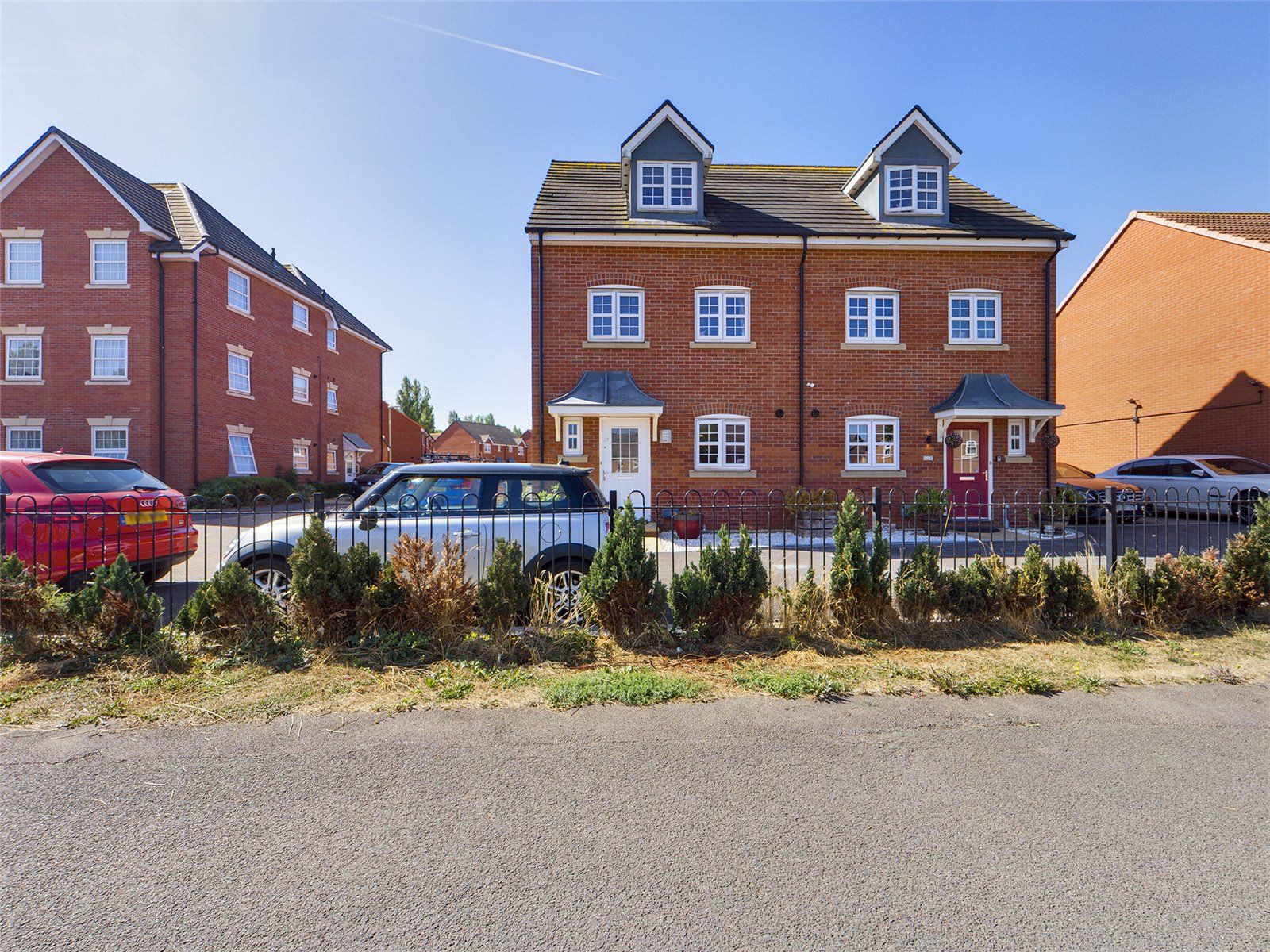 3 bed semidetached house for sale in Bromley Road Kingsway, Quedgeley