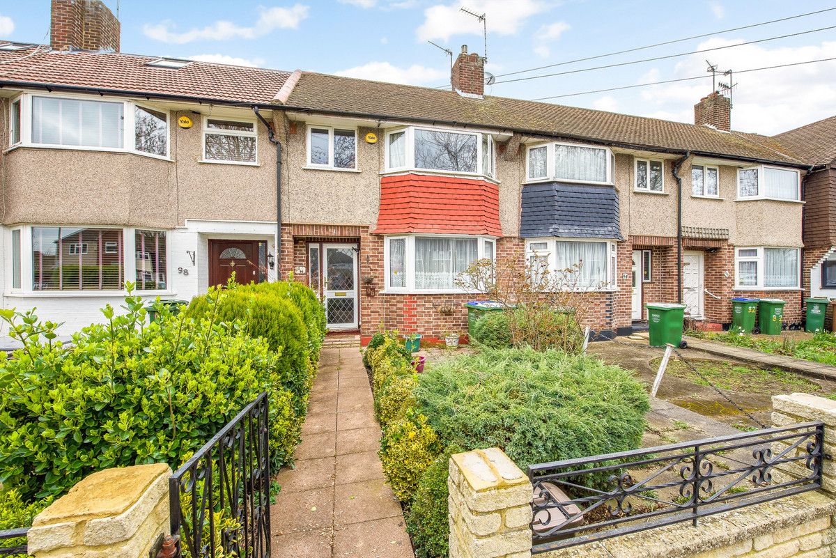 3 bed terraced house for sale in Berwick Crescent, Sidcup DA15 Zoopla