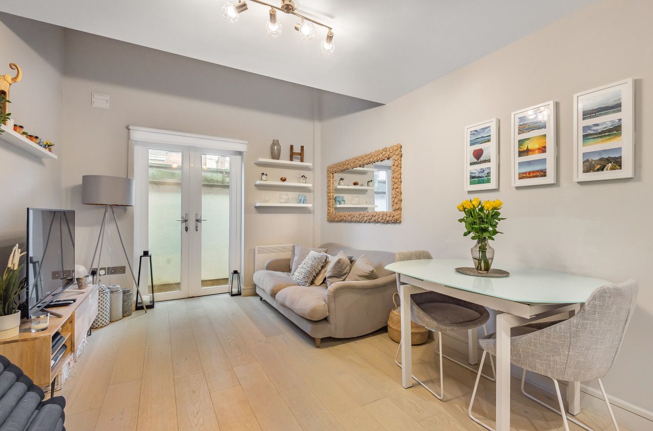 1 bed flat for sale in Hutton Grove, London N12 Zoopla