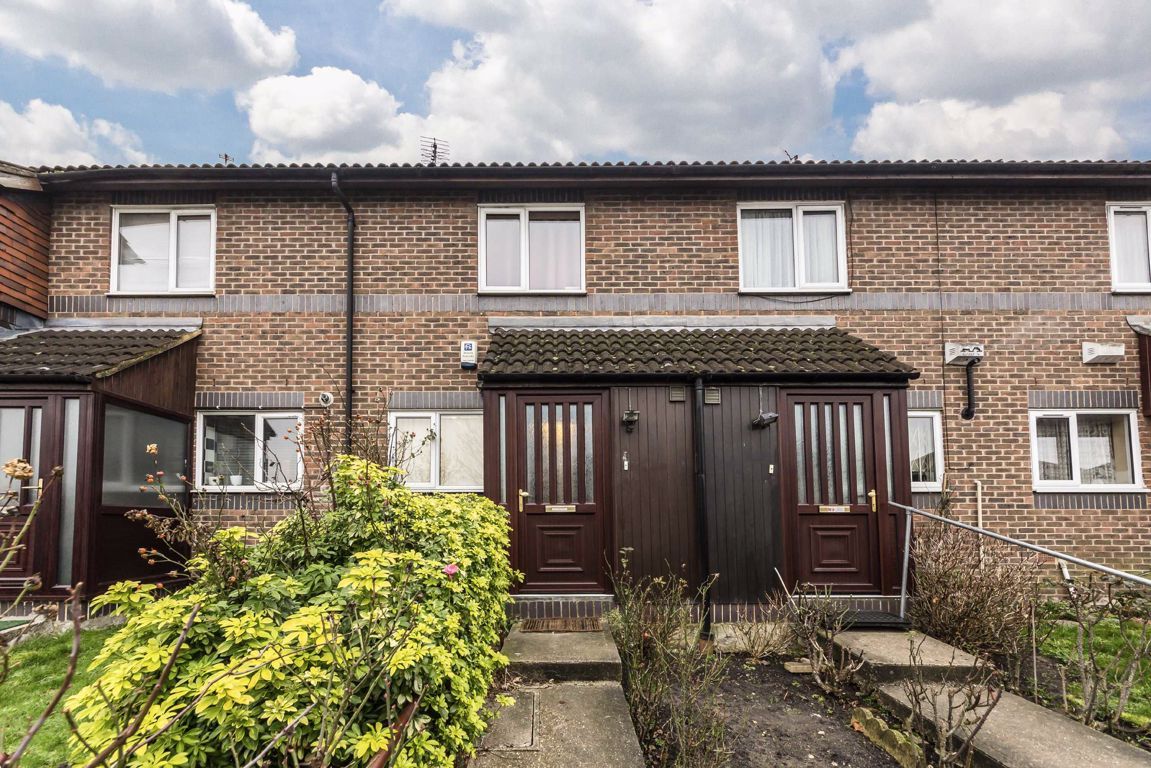 2 bed terraced house for sale in Twyford Abbey Road, London NW10 Zoopla