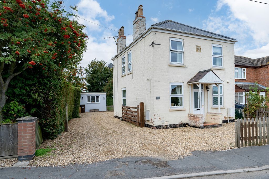 3 bed detached house for sale in Backgate, Cowbit, Spalding PE12 Zoopla