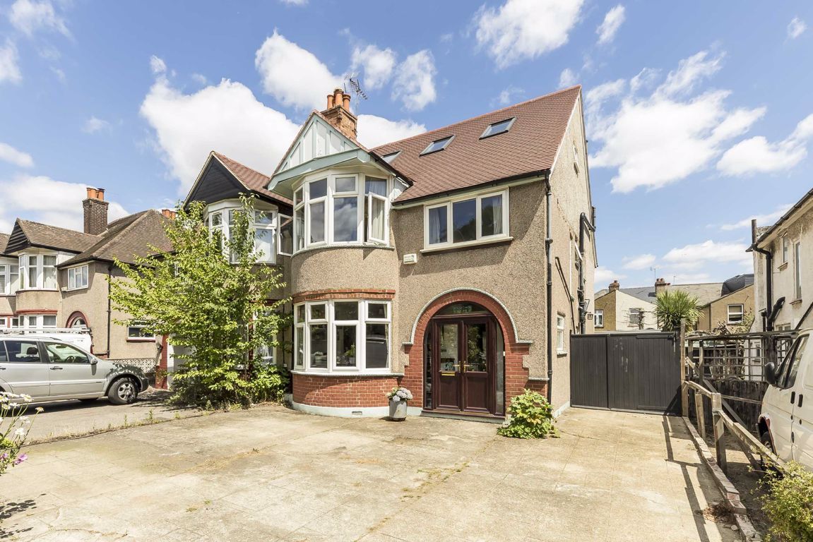 5 bed property for sale in Boston Manor Road, Brentford TW8 Zoopla