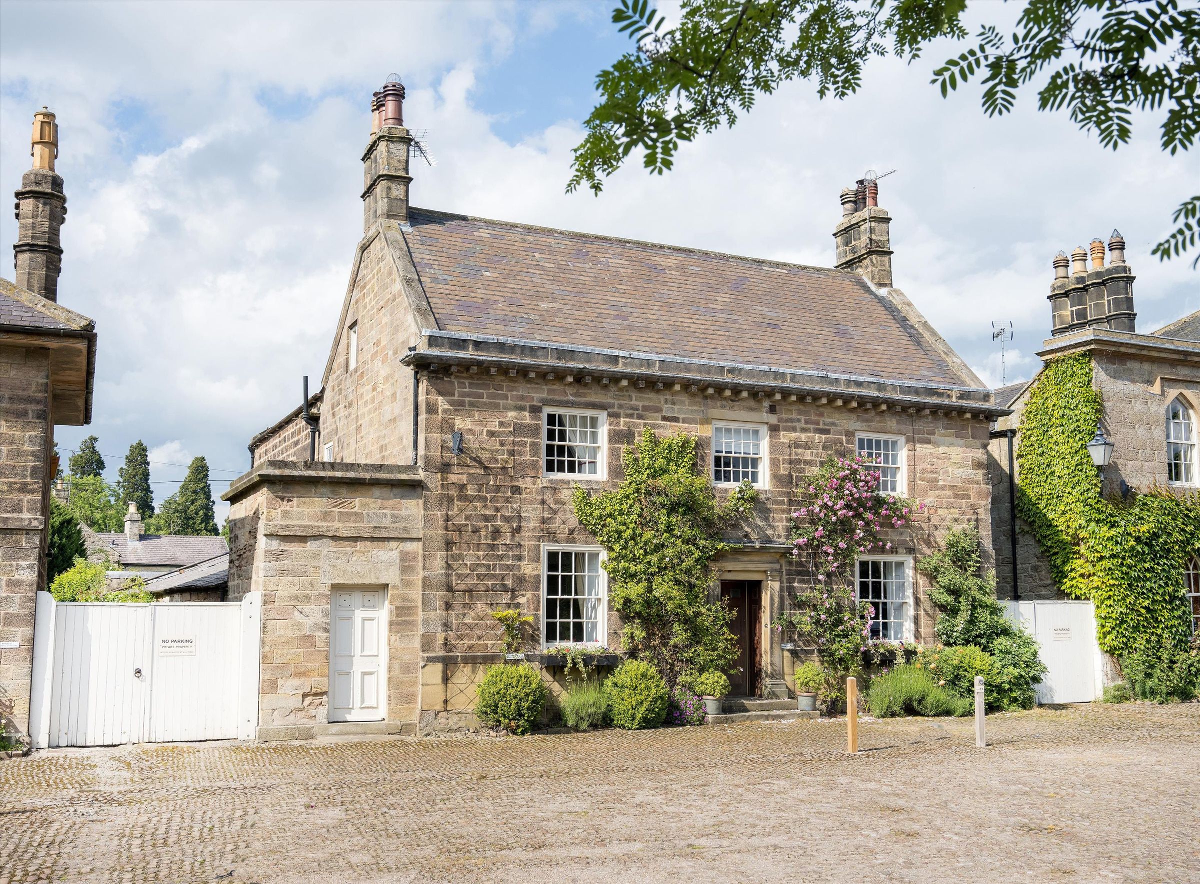 6 bed detached house for sale in Ripley, Harrogate, North Yorkshire HG3