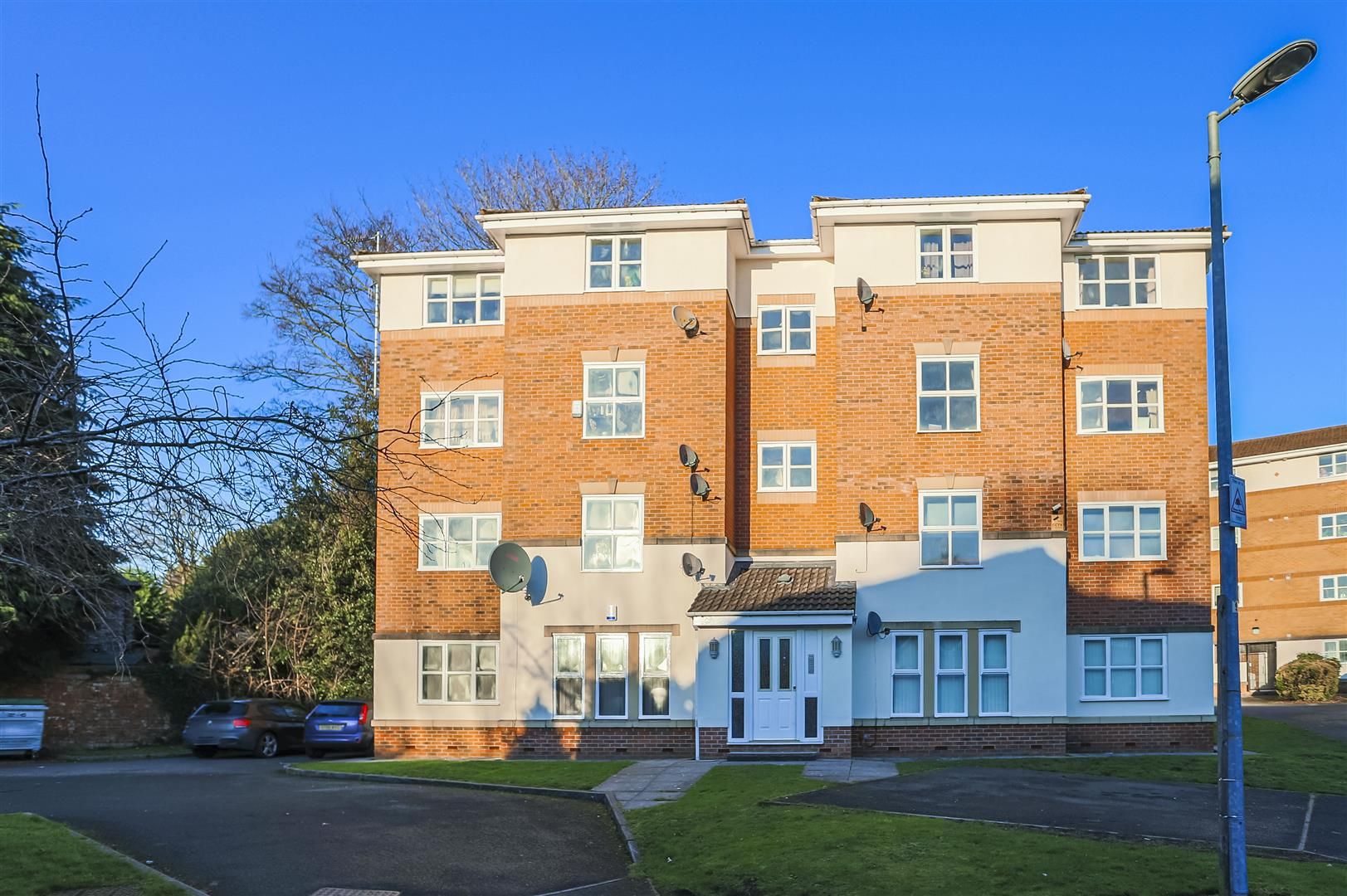 2 bed flat for sale in Harvard Grove, Salford M6 Zoopla