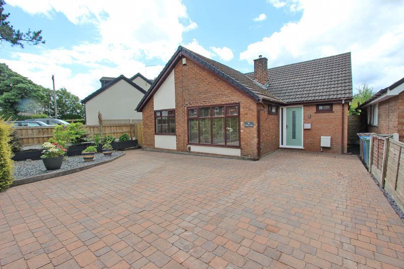 3 bed detached bungalow for sale in Park Lane, Whitefield, Manchester