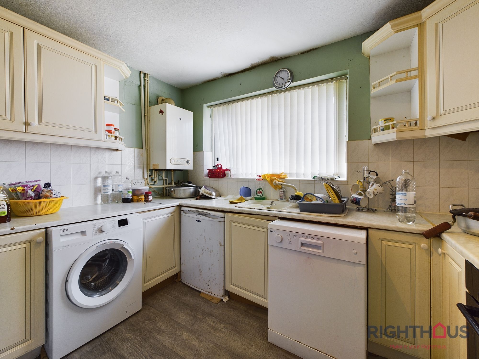 4 bed semidetached house for sale in Grey Friar Walk, Bradford BD7