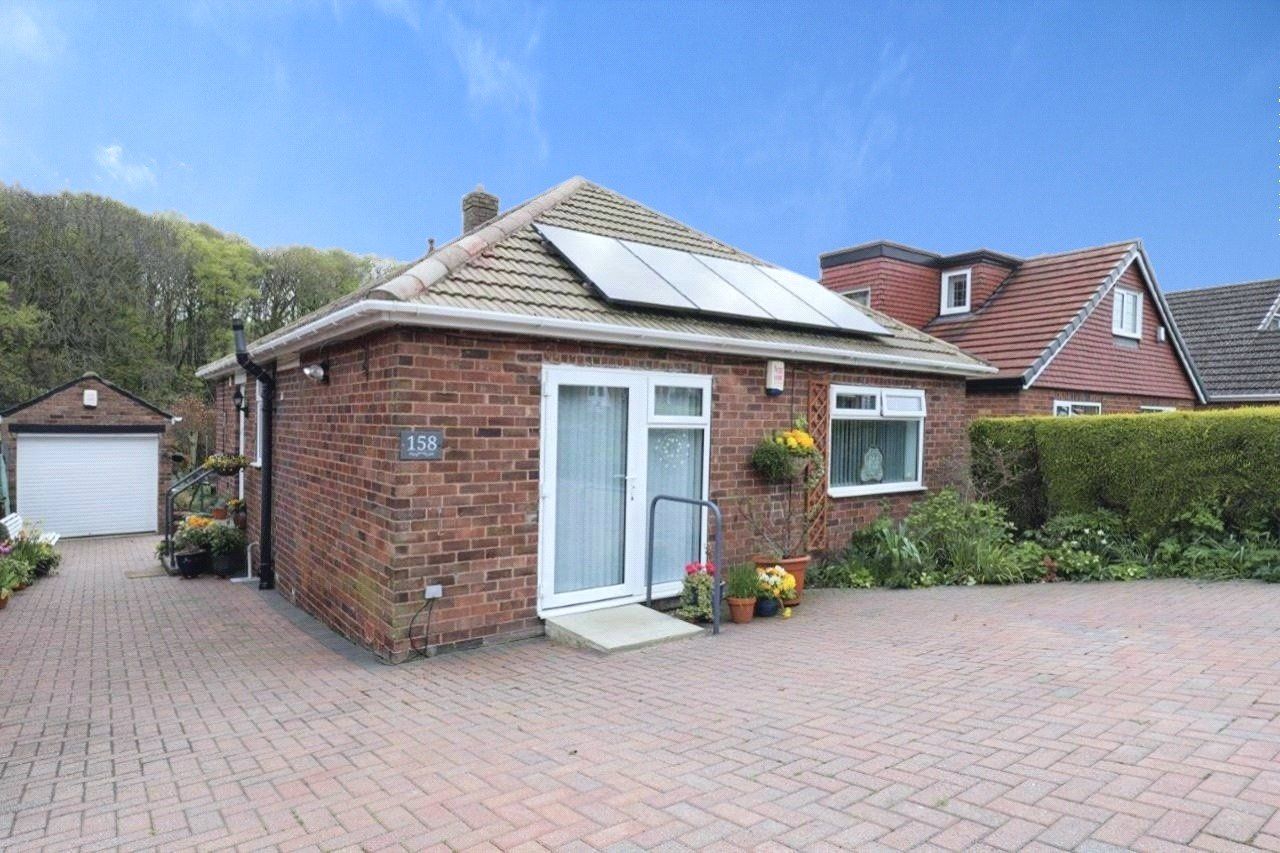 2 bed bungalow for sale in Stonelow Road, Dronfield, Derbyshire S18