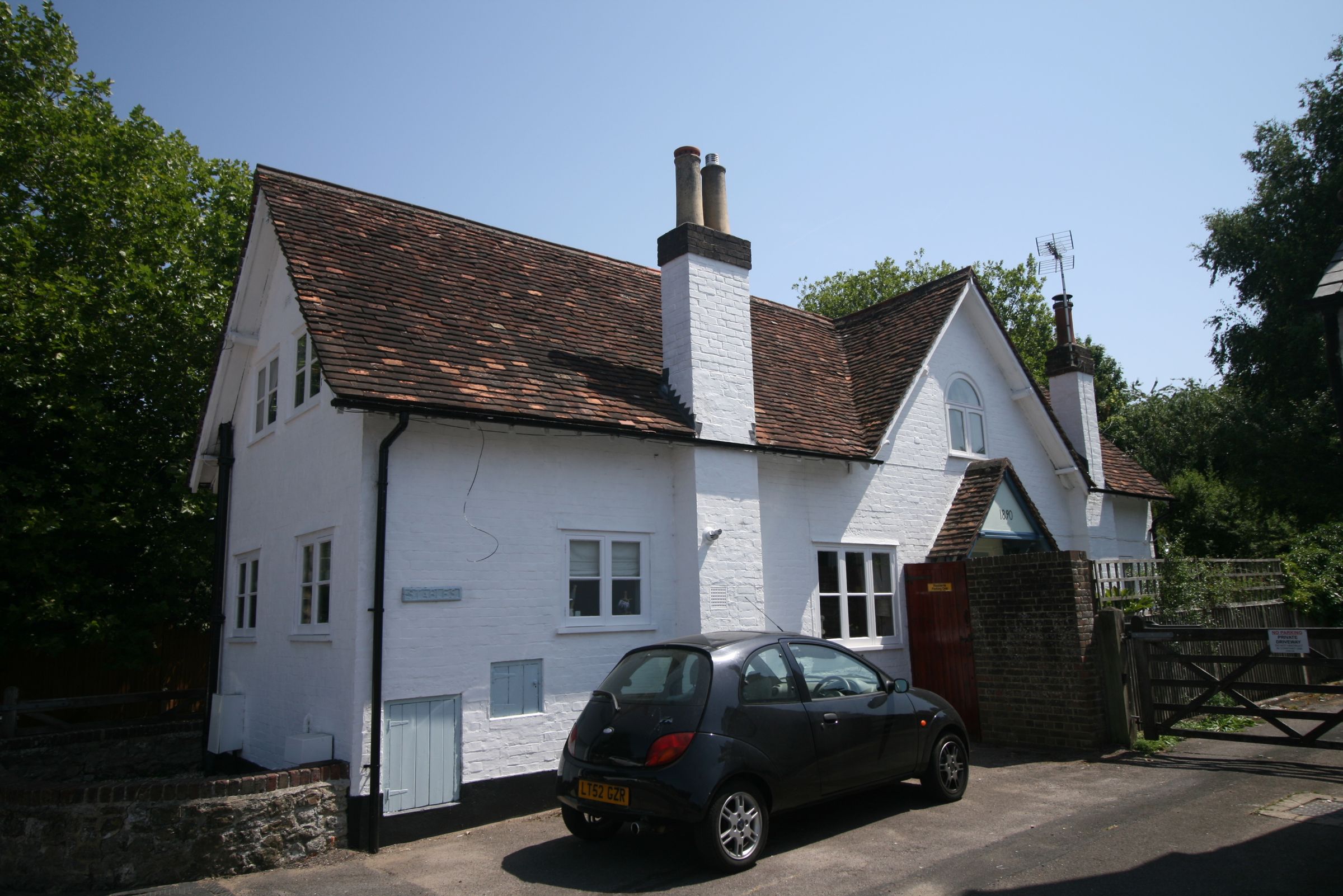 3 bed detached house for sale in High Street, Brasted, Westerham TN16