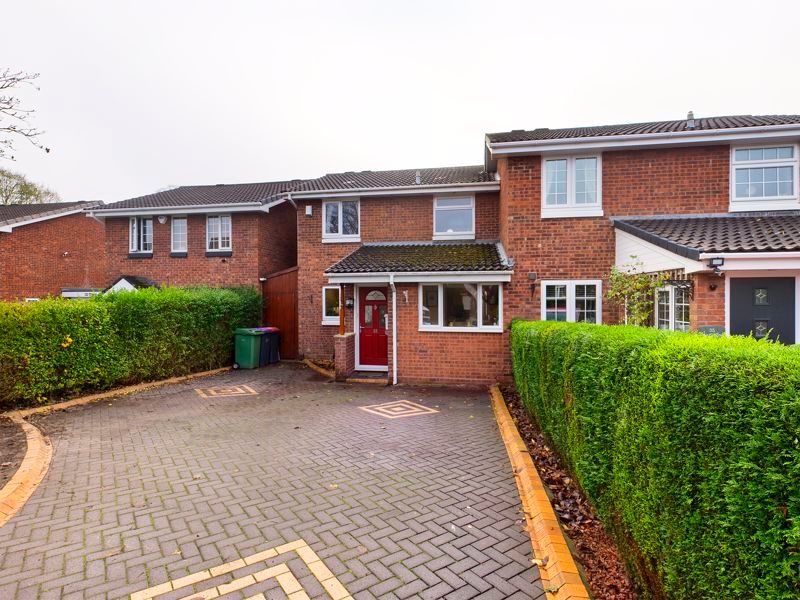 3 bed semidetached house for sale in Malory Drive, Aqueduct, Telford