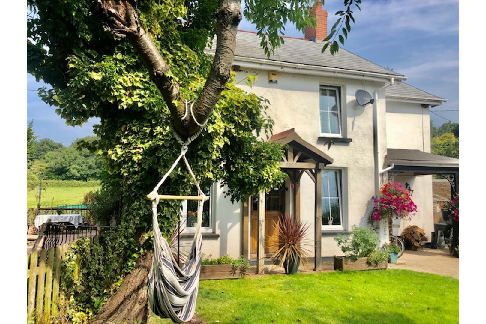 3 bed detached house for sale in Llanvapley, Abergavenny NP7 Zoopla