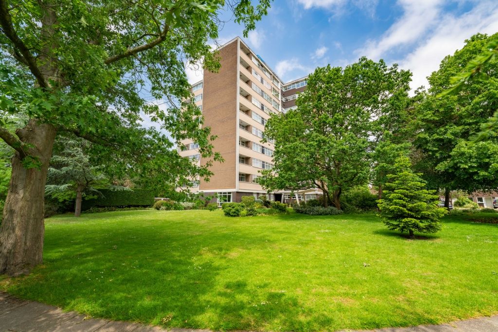 The Grange, The Knoll, Ealing W13  