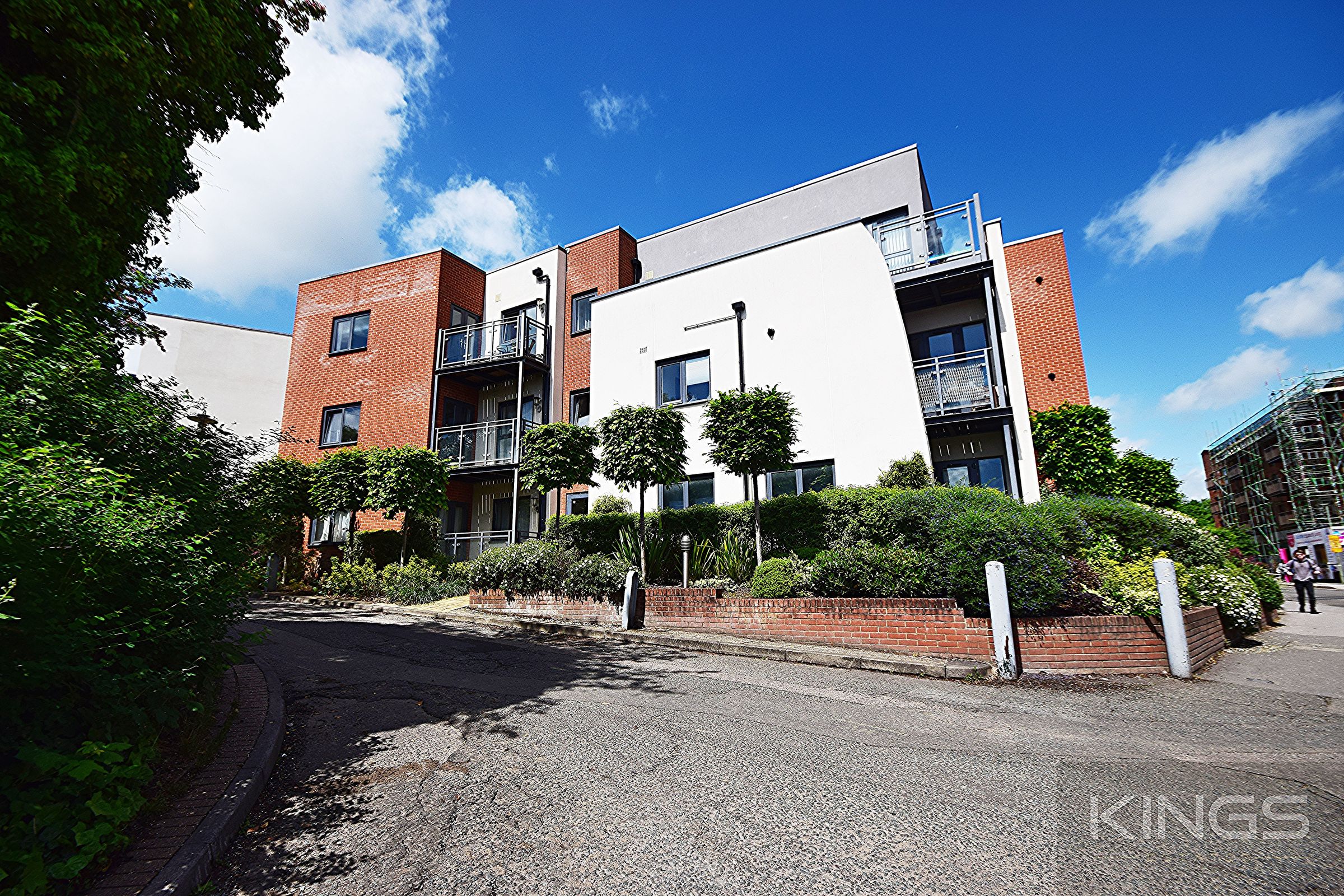 2 bed flat for sale in Walnut Tree Close, Guildford GU1 Zoopla
