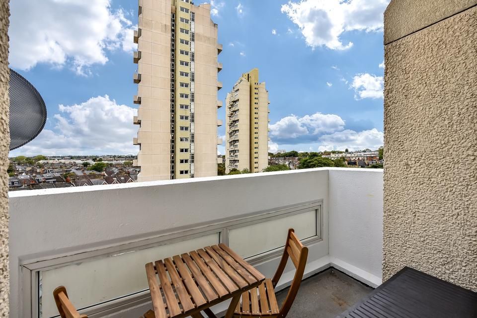 Grantham Road, London SW9  