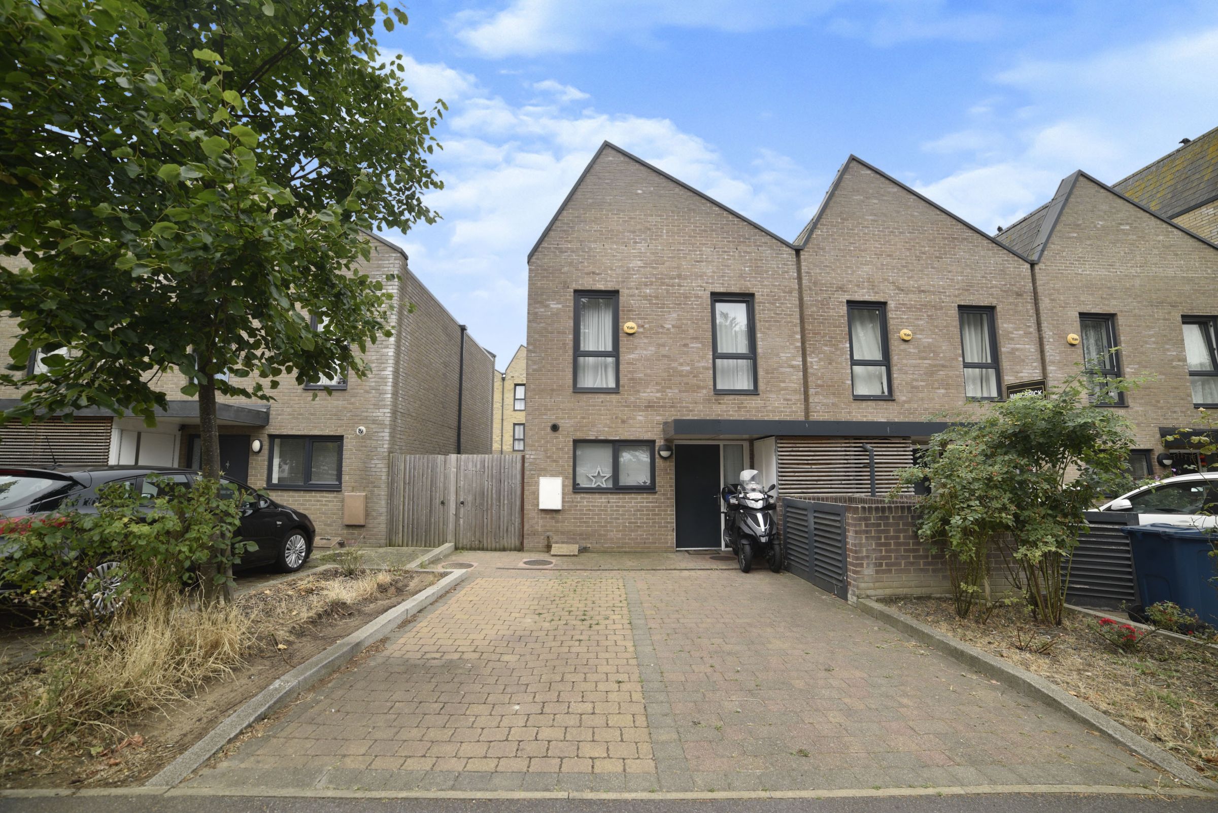 2 bed end terrace house for sale in Rayners Lane, Harrow HA2 Zoopla