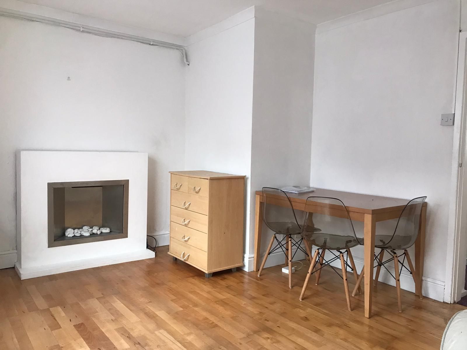 2 bed flat to rent in Sunbury Road, Willenhall, Coventry CV3 Zoopla