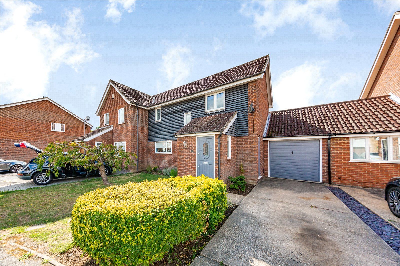 3 bed semidetached house for sale in Brooklands Park, Laindon