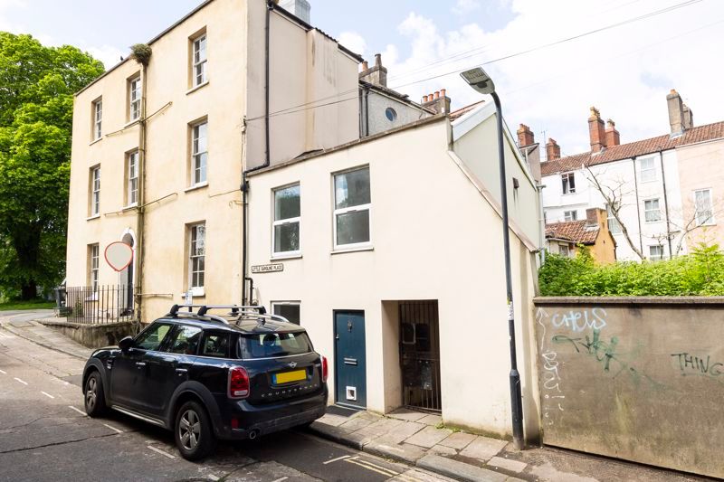 Little Caroline Place, Bristol BS8  