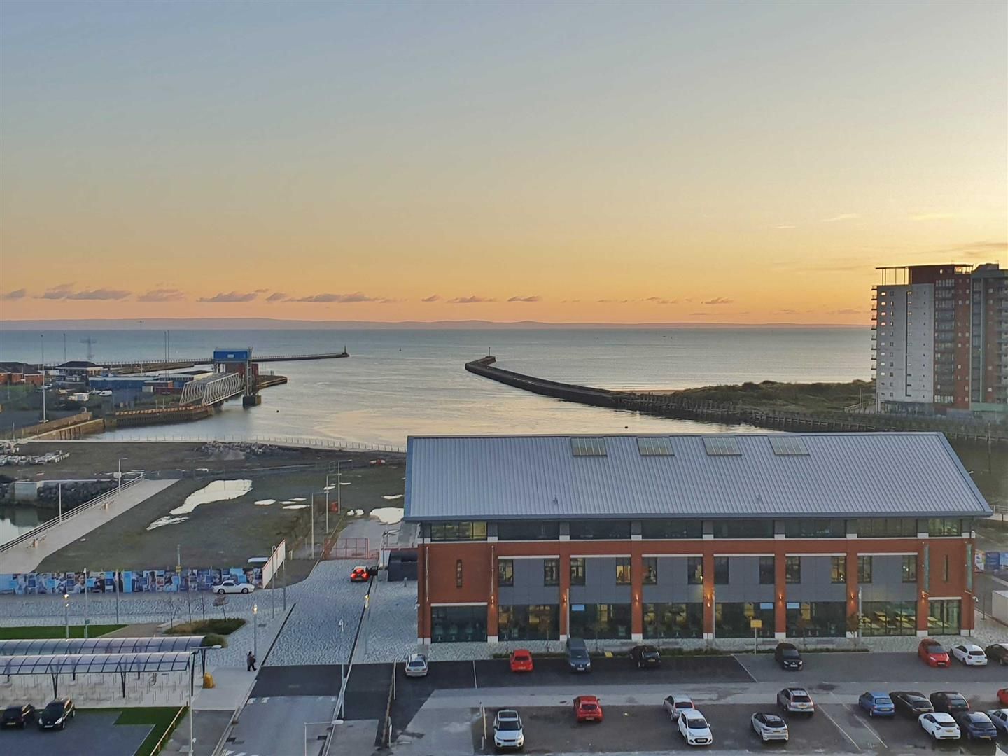 2 bed flat for sale in South Quay Kings Road, Marina, Swansea SA1 Zoopla