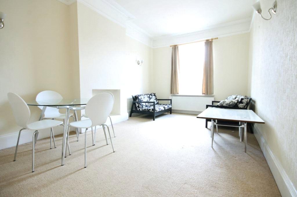 2 bed flat to rent in St. Judes Road, Englefield Green, Egham, Surrey