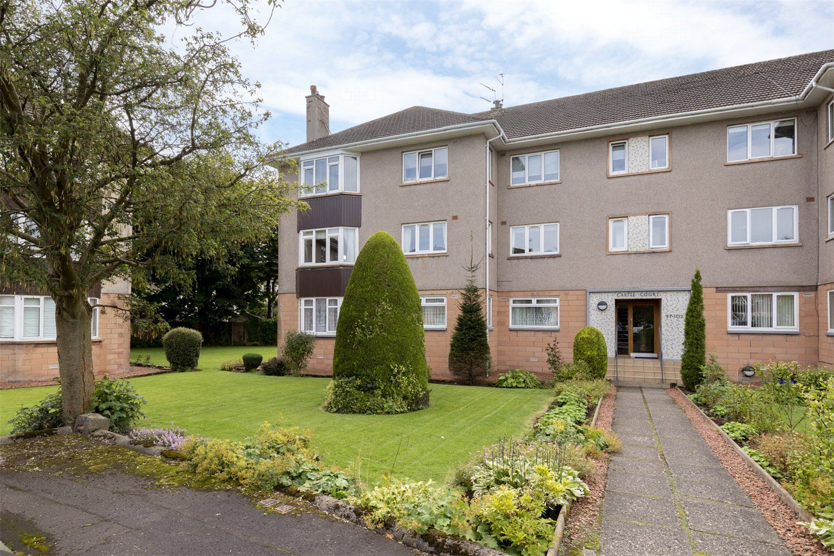 3 bed flat for sale in Broomburn Drive, Newton Mearns, Glasgow, East
