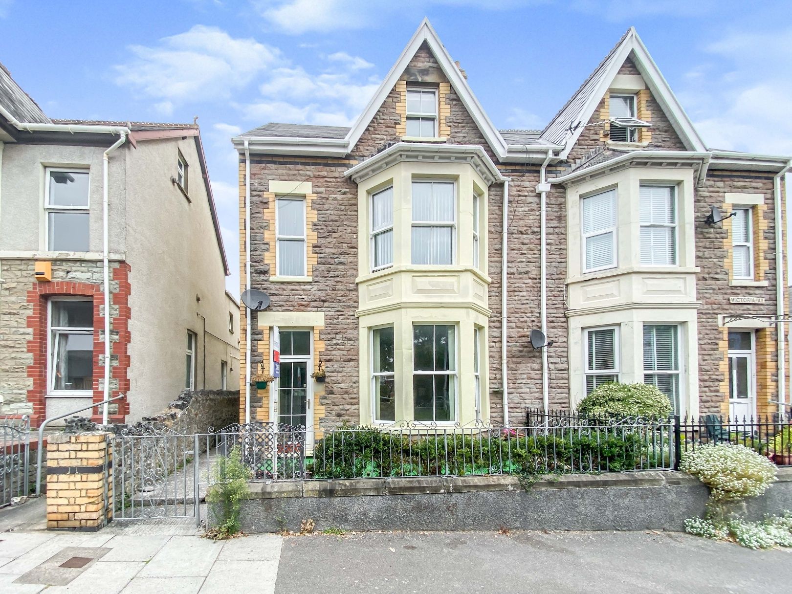 5 bed semidetached house for sale in Victoria Avenue, Porthcawl CF36