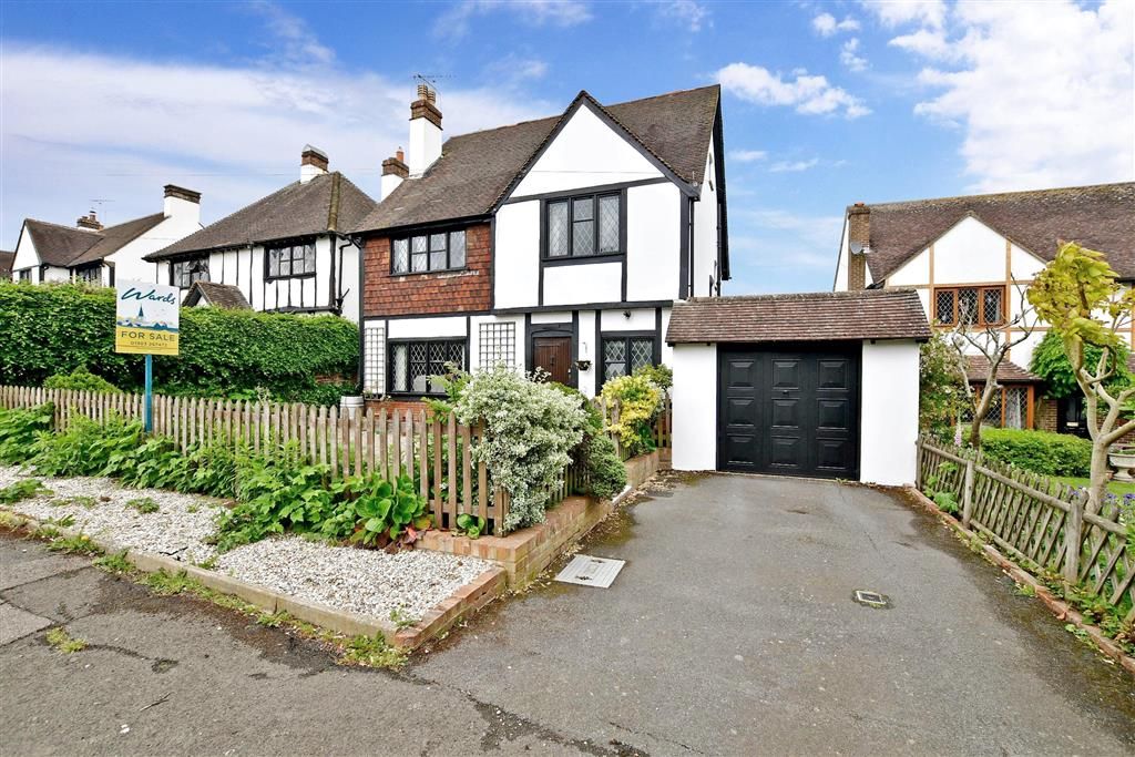3 bed detached house for sale in The Close, Saltwood, Hythe, Kent CT21