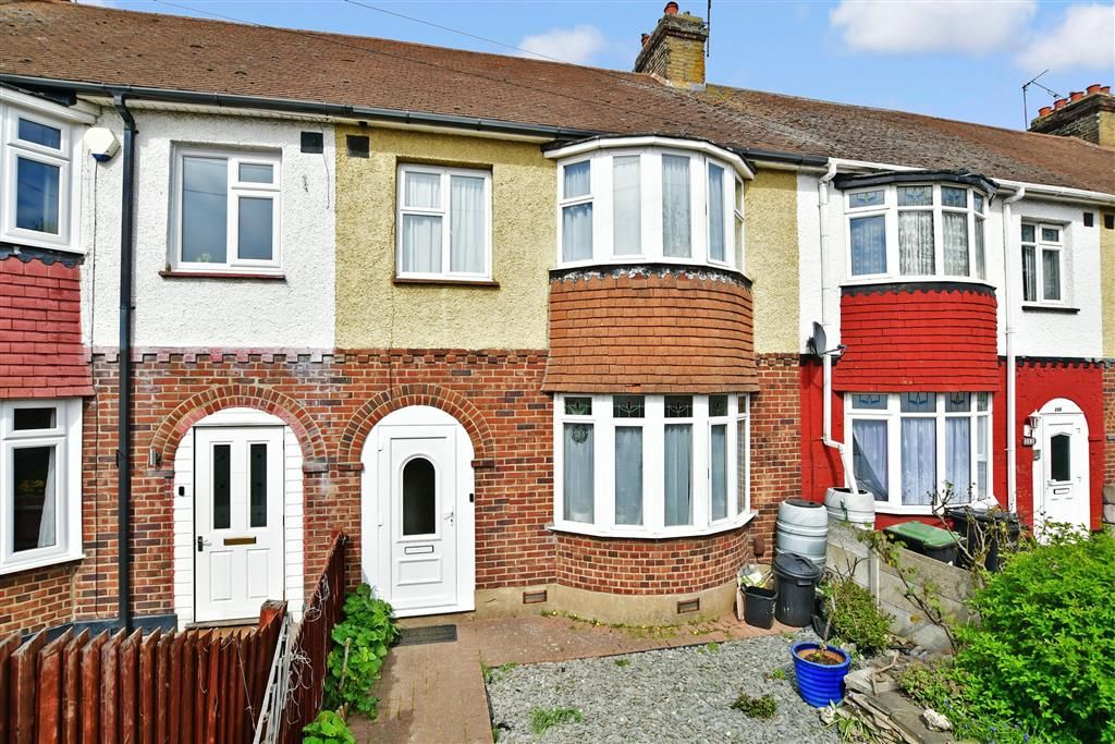 3 bed semidetached house for sale in Old Road East, Gravesend, Kent