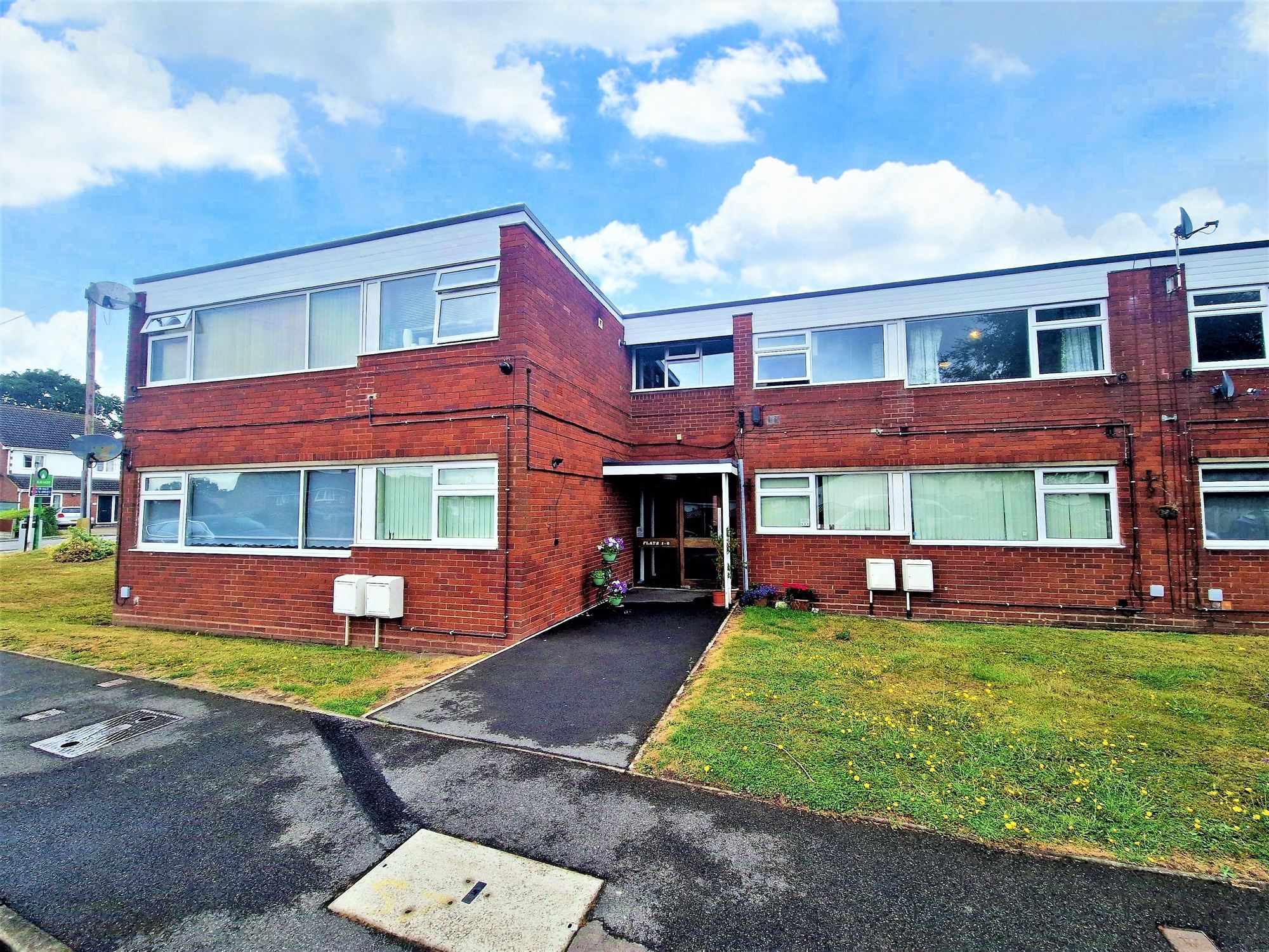 2 bed flat for sale in Garrick Close, Coventry CV5 Zoopla