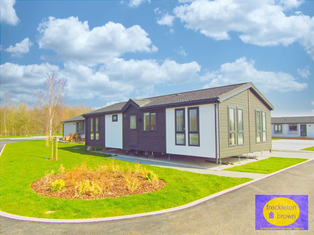 2 bed detached bungalow for sale in Mickley Lane, Stretton, Alfreton