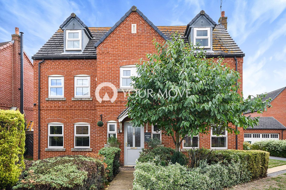 6 bed detached house for sale in Wood Farm Close, Nettleton, Market